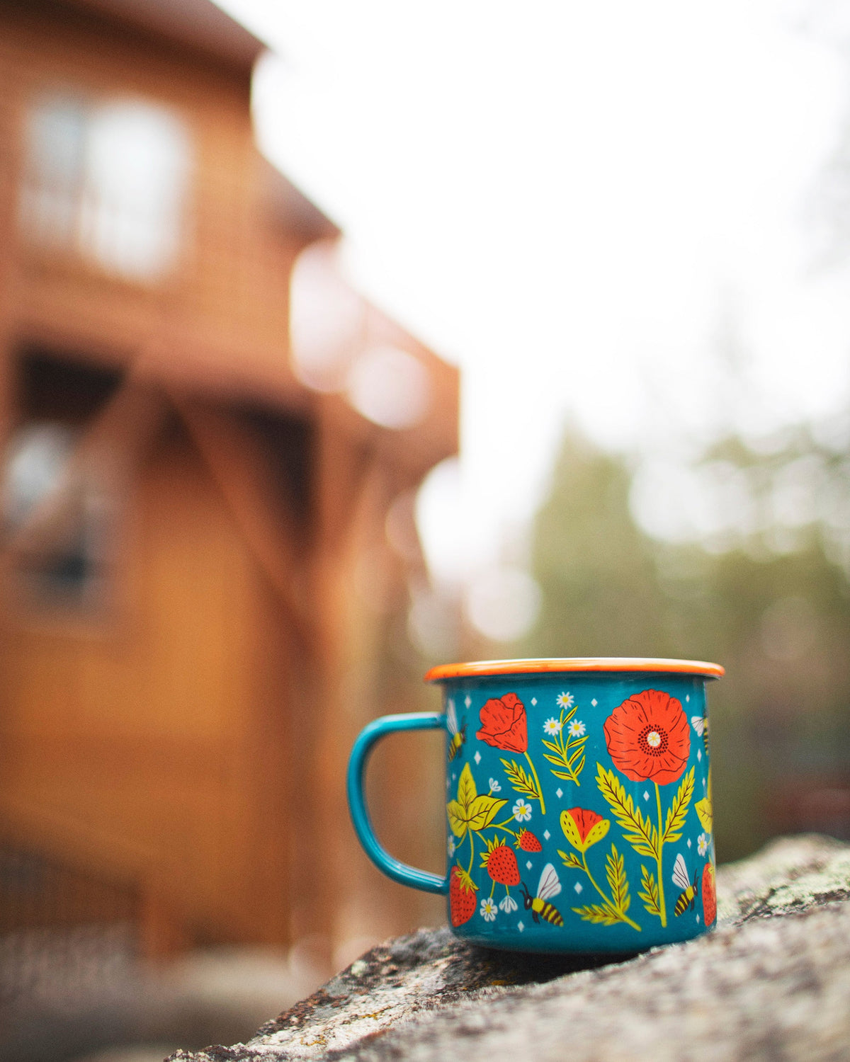 Garden Buzz Enamel Mug 16oz Trek Light
