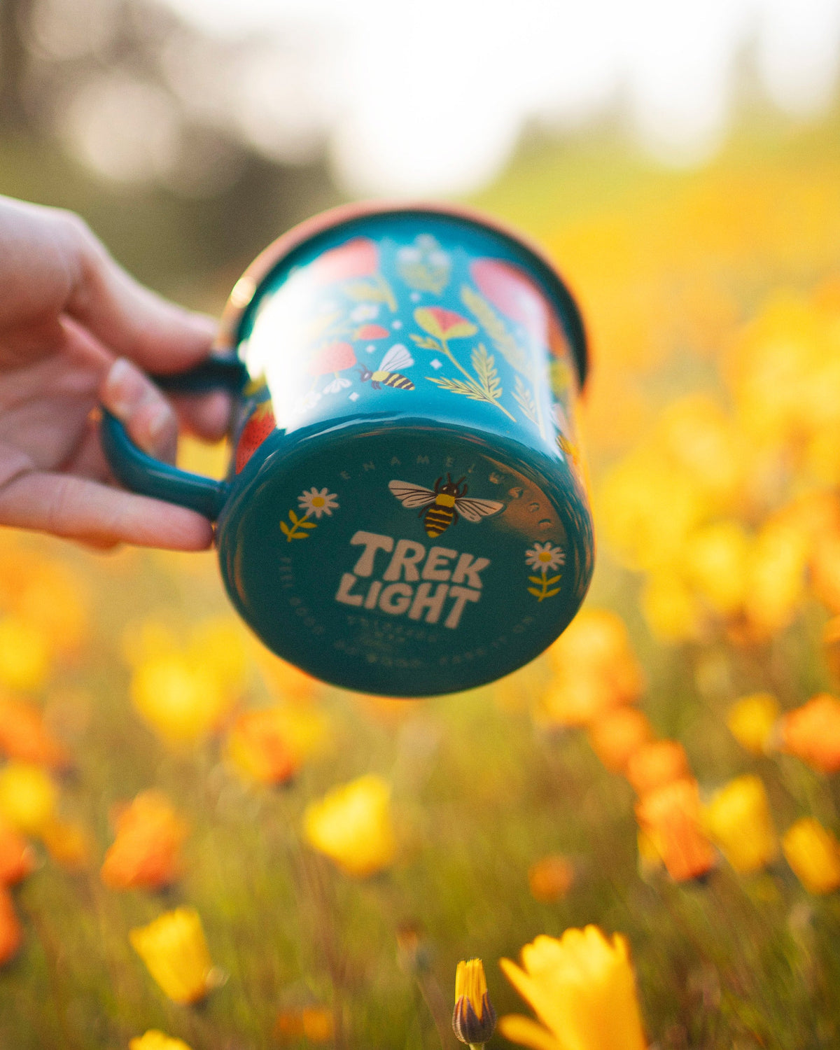 Garden Buzz Enamel Mug 16oz Trek Light
