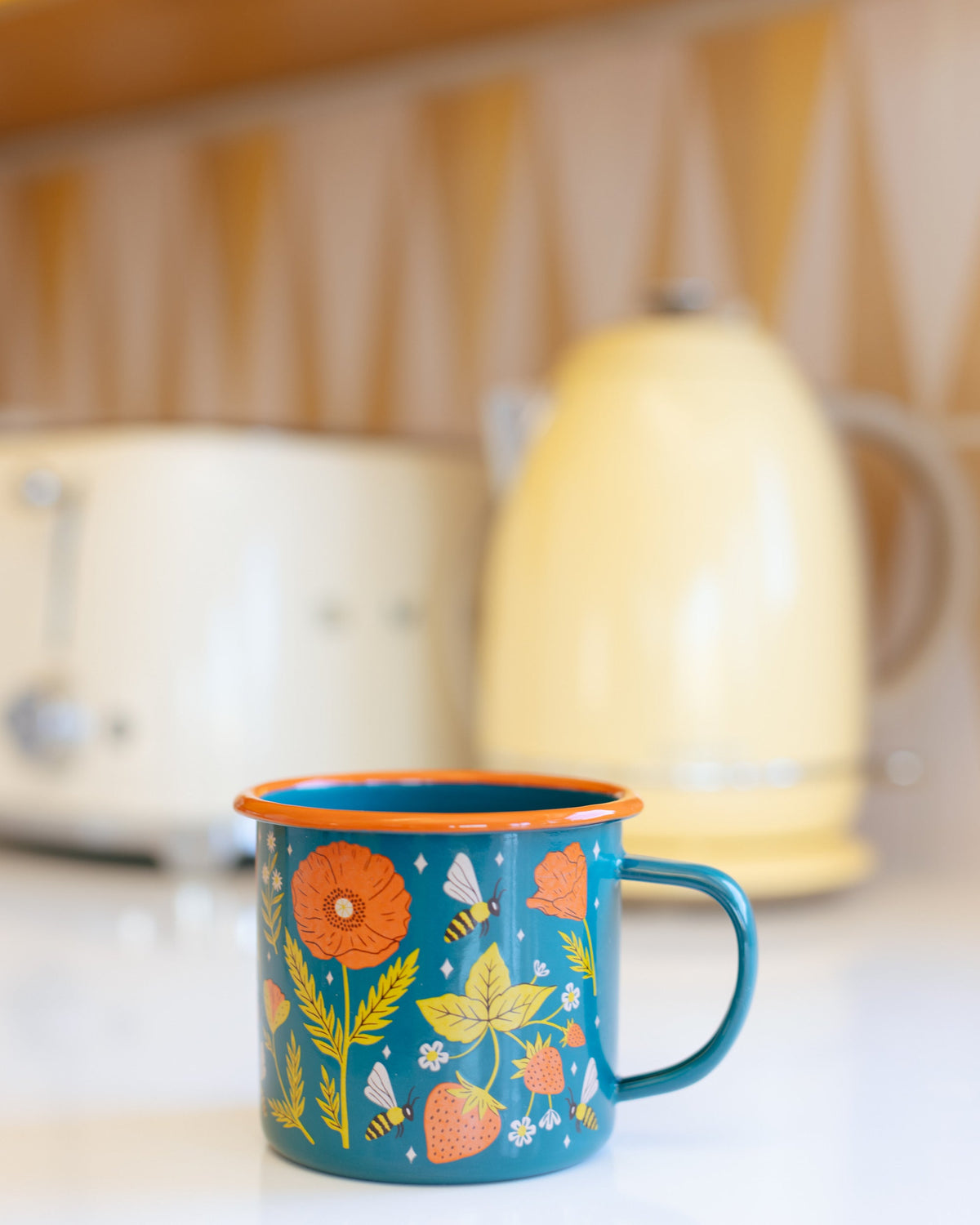 Garden Buzz Enamel Mug 16oz Trek Light
